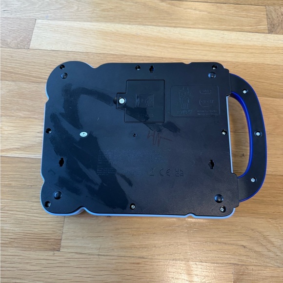 VTech Bluey Bluey's Book of Games Baby and Toddler Toys - Picture 7 of 8